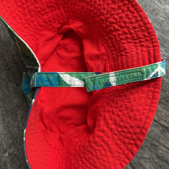 Patagonia Baby Bucket Hat - Reversible! - Picture 5 of 5